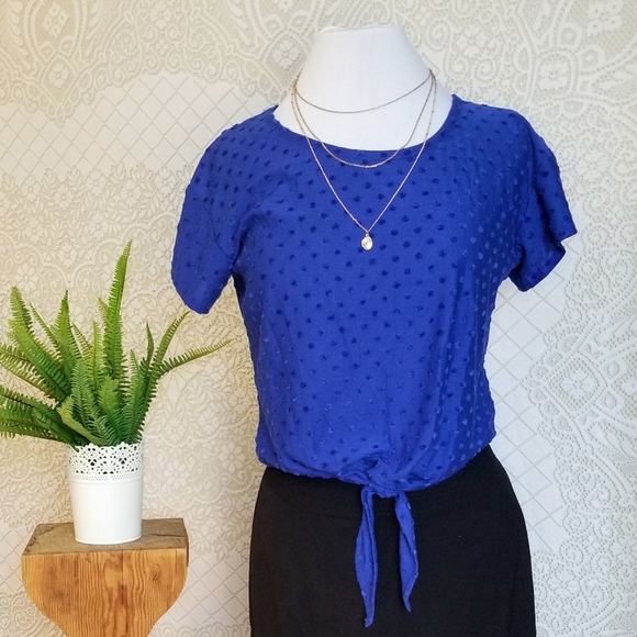 NWOT Dot Tee Tie Front - Picture 3 of 9